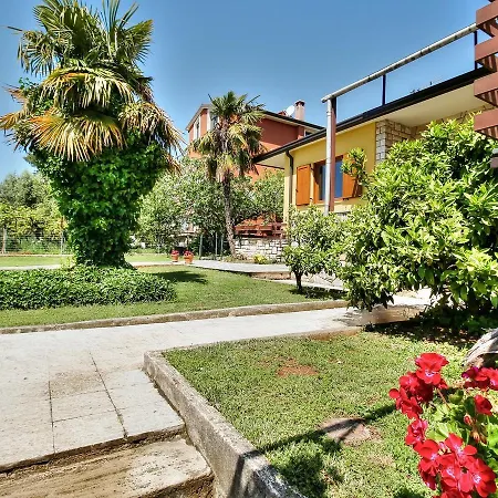Penzion Lovric House With Umag