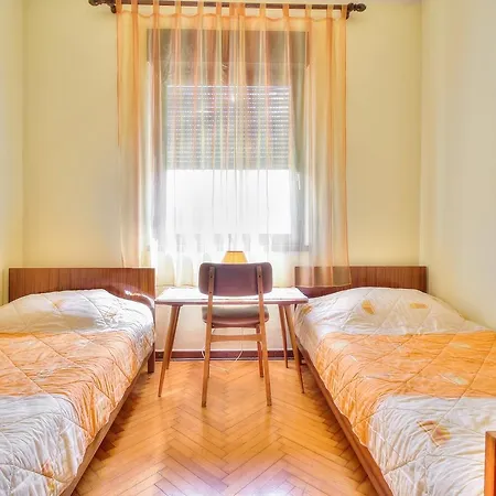 Lovric House With 3*