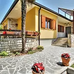 Lovric House With 3* Umag
