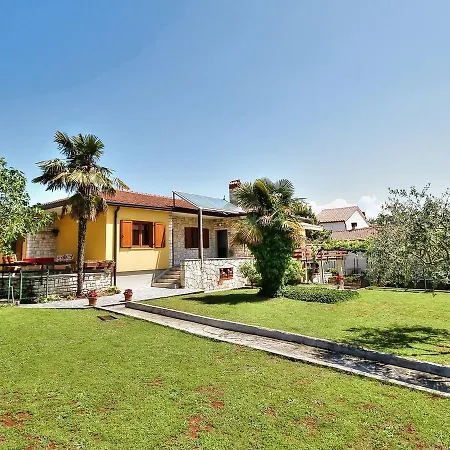 Guest house Lovric House With