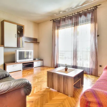 Guest house Lovric House With