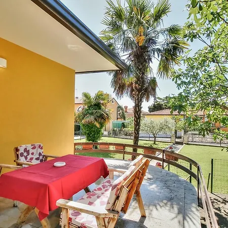Lovric House With 3* Umag